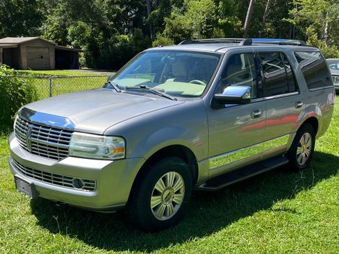 Used 2008 Lincoln Navigator 4WD image 1