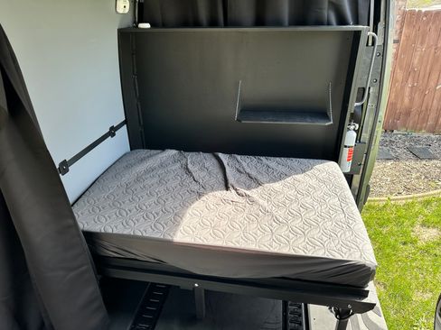 Used 2021 Mercedes-Benz Sprinter 2500 image 12