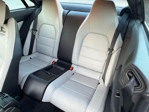 Used 2011 Mercedes-Benz E 550 Coupe image 12
