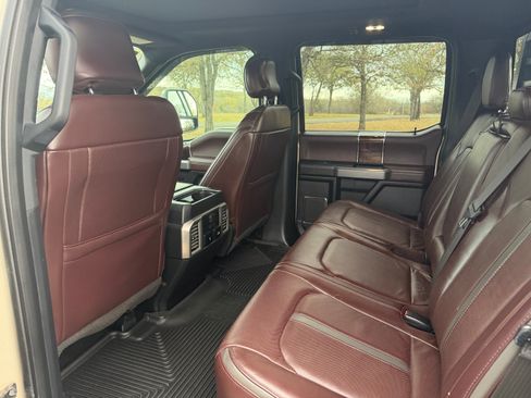 Used 2017 Ford F250 Platinum w/ Platinum Ultimate Package image 5