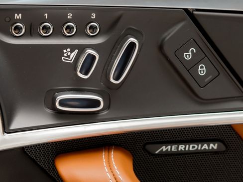 Used 2020 Jaguar F-TYPE Coupe RWD image 21