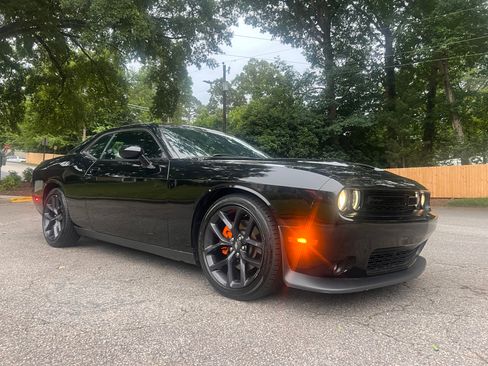 Used 2021 Dodge Challenger GT w/ Blacktop Package image 6