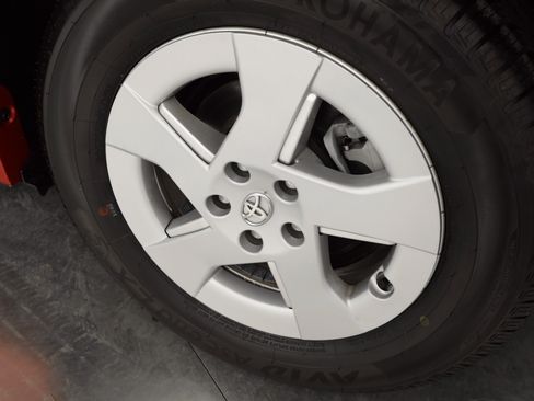 Used 2011 Toyota Prius Two image 10