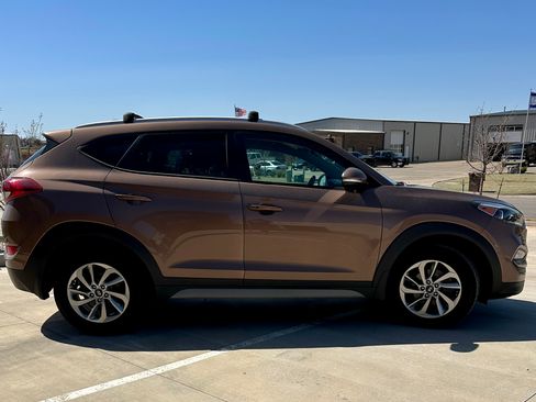 Used 2017 Hyundai Tucson SE Plus image 5