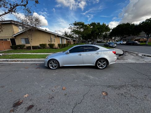 Used 2006 Lexus IS 250 image 1