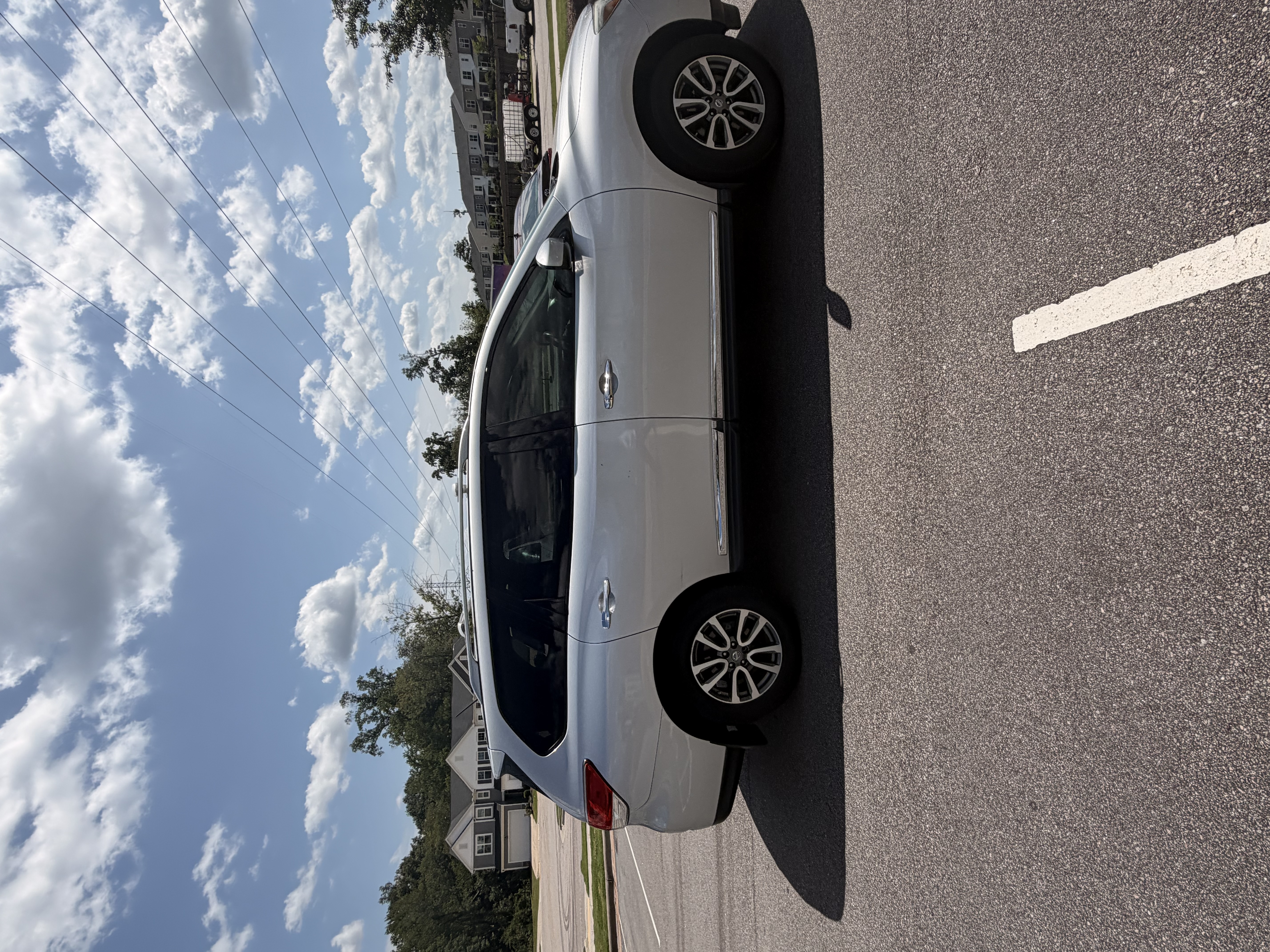 Used 2014 Nissan Pathfinder SL w/ SL Tech Package FWD image 8