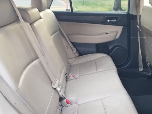 Used 2017 Subaru Outback 2.5i Limited image 29