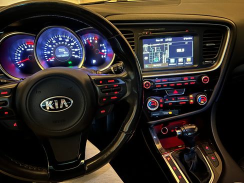 Used 2015 Kia Optima EX w/ EX Premium Package image 9