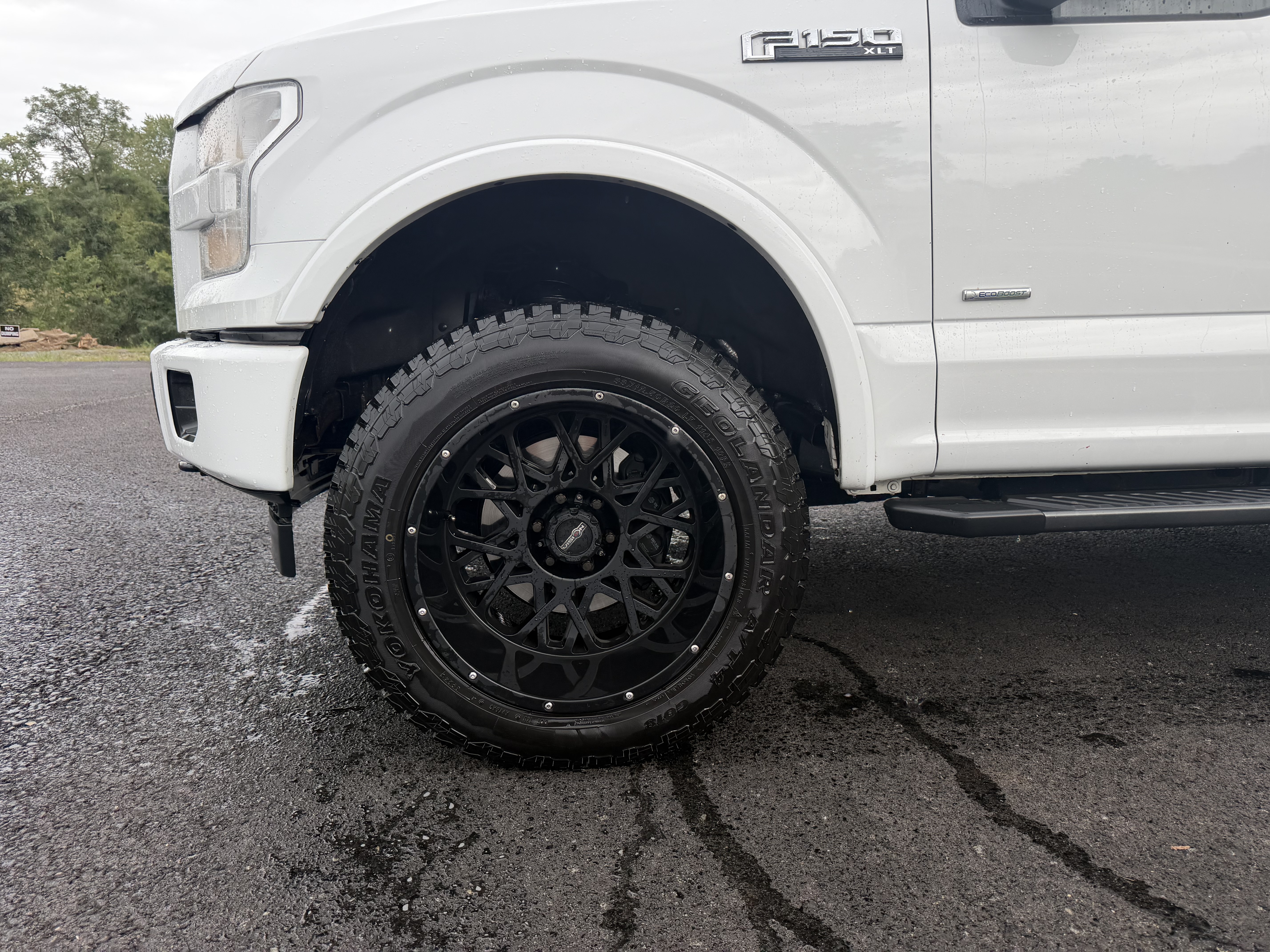 Used 2017 Ford F150 XLT w/ Equipment Group 302A Luxury AWD/4WD image 26