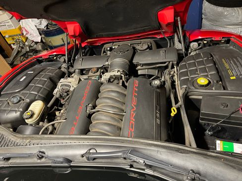 Used 2000 Chevrolet Corvette Coupe w/ Memory Pkg RWD image 7