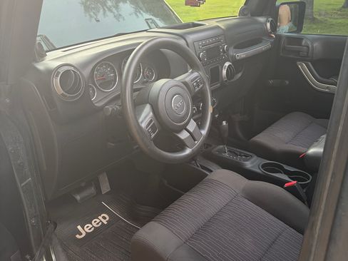 Used 2011 Jeep Wrangler Sport AWD/4WD image 10