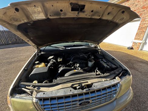 Used 2004 Ford Explorer Sport XLT image 21