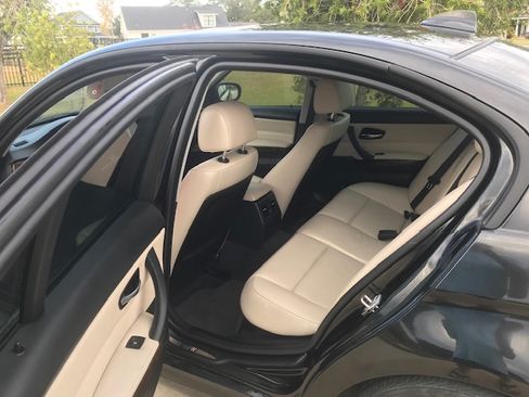 Used 2010 BMW 328i Sedan RWD image 24