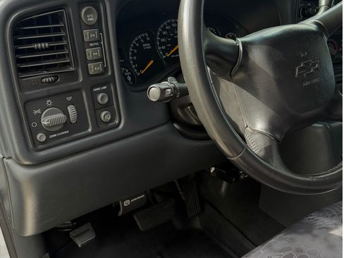 Used 2000 Chevrolet Silverado 2500 4x4 Extended Cab image 8