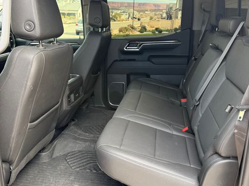 Used 2023 Chevrolet Silverado 1500 LT Trail Boss w/ LT Trail Boss Premium Package image 16