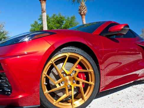 Used 2022 Chevrolet Corvette Stingray Premium Conv w/ Z51 Performance Package image 2