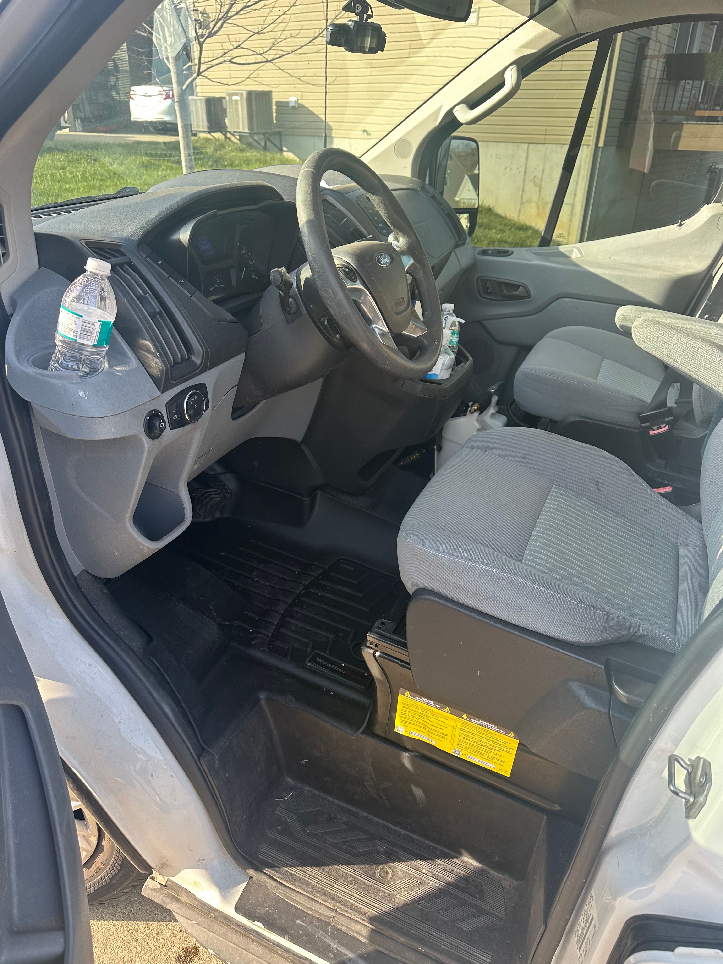Used 2016 Ford Transit 150 130 Low Roof RWD image 5