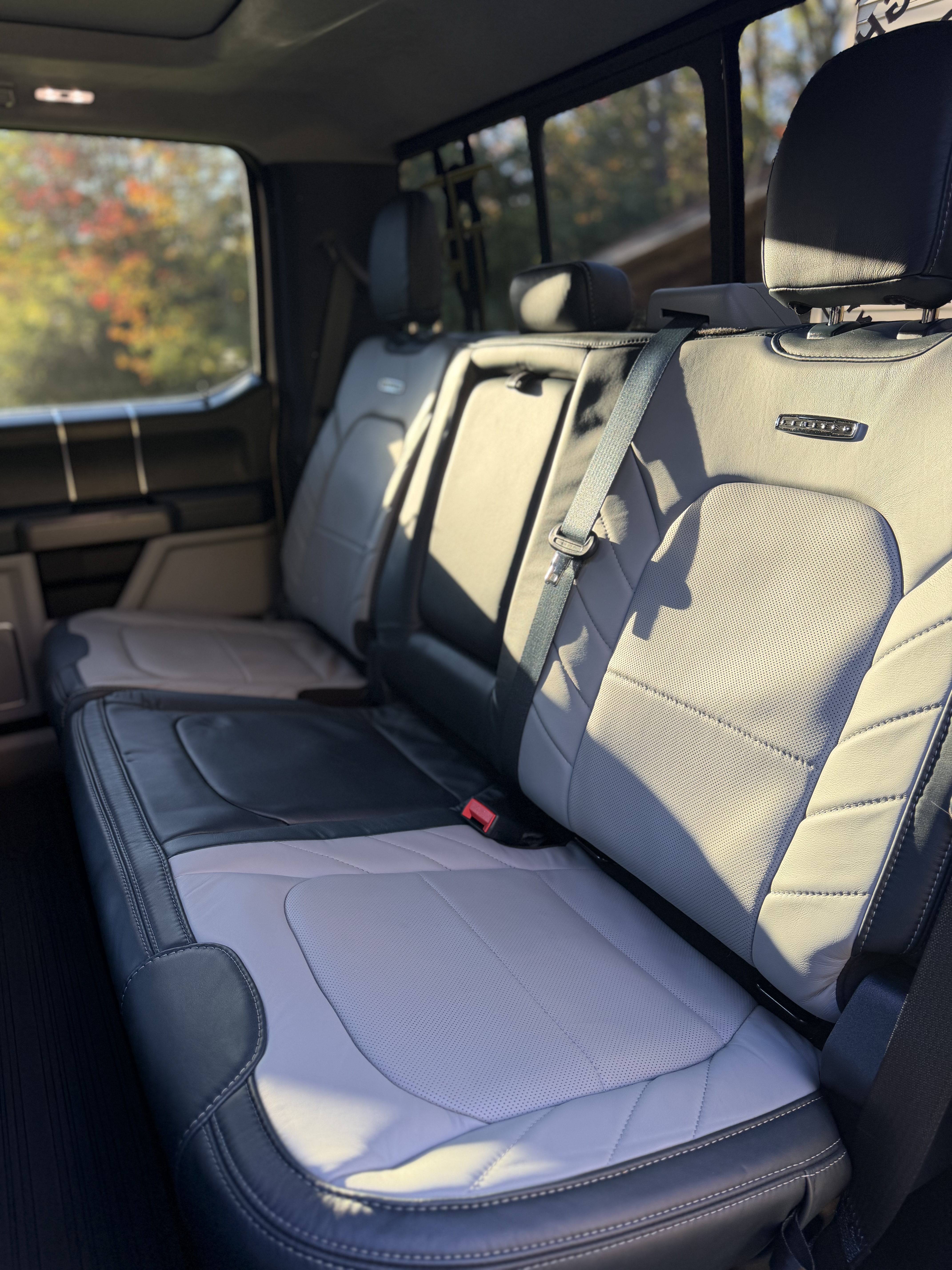 Used 2022 Ford F350 Limited AWD/4WD image 11