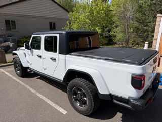 Used 2022 Jeep Gladiator Rubicon w/ LED Lighting Group AWD/4WD image 11