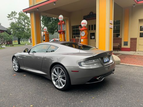 Used 2014 Aston Martin DB9 Coupe image 6
