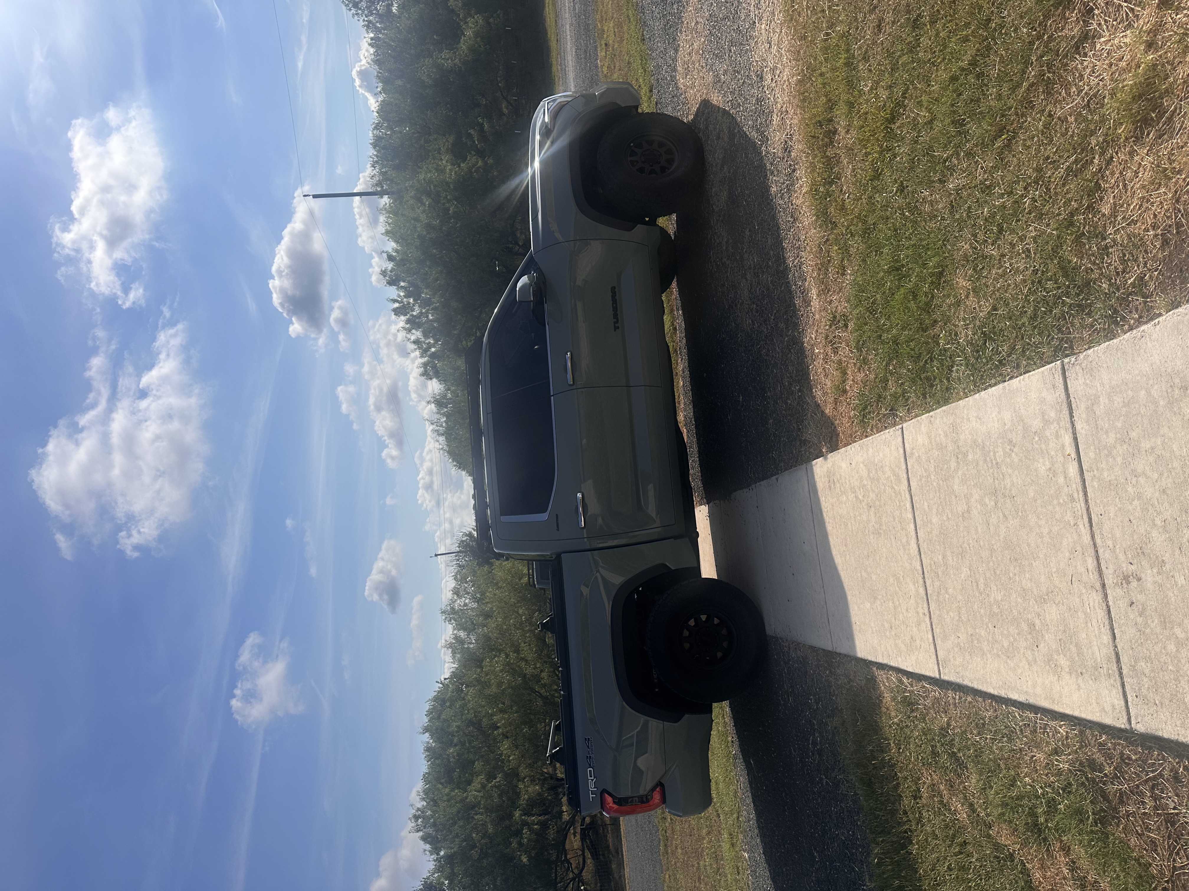 Used 2022 Toyota Tundra Limited w/ TRD Off-Road Package AWD/4WD image 6
