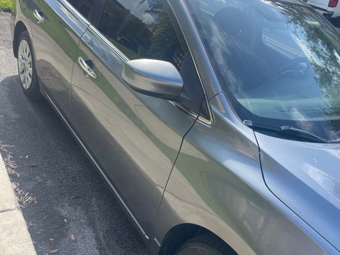 Used 2017 Nissan Sentra S image 14