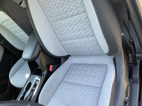 Used 2022 Chevrolet Equinox LS image 23