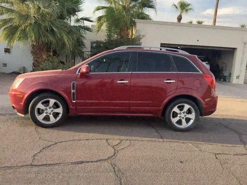 Used 2014 Chevrolet Captiva Sport LTZ FWD image 2