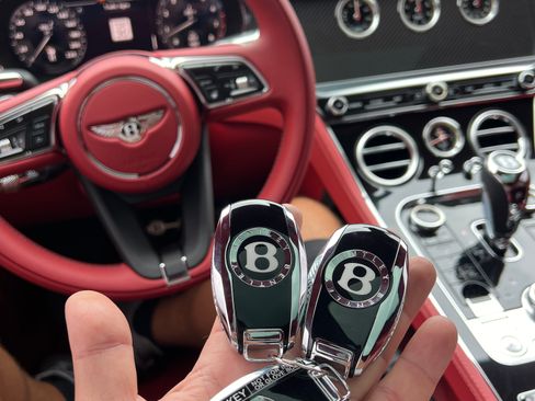 Used 2023 Bentley Continental GT Speed image 21