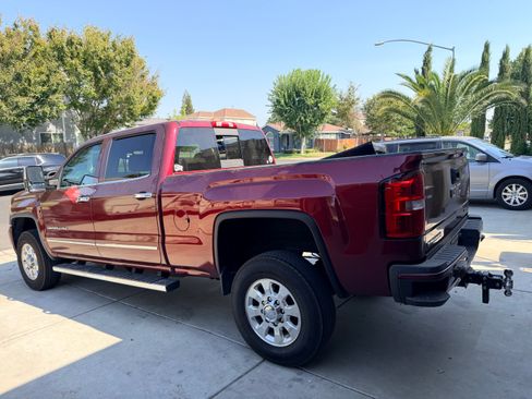 Used 2015 GMC Sierra 2500 Denali w/ Driver Alert Package RWD image 6