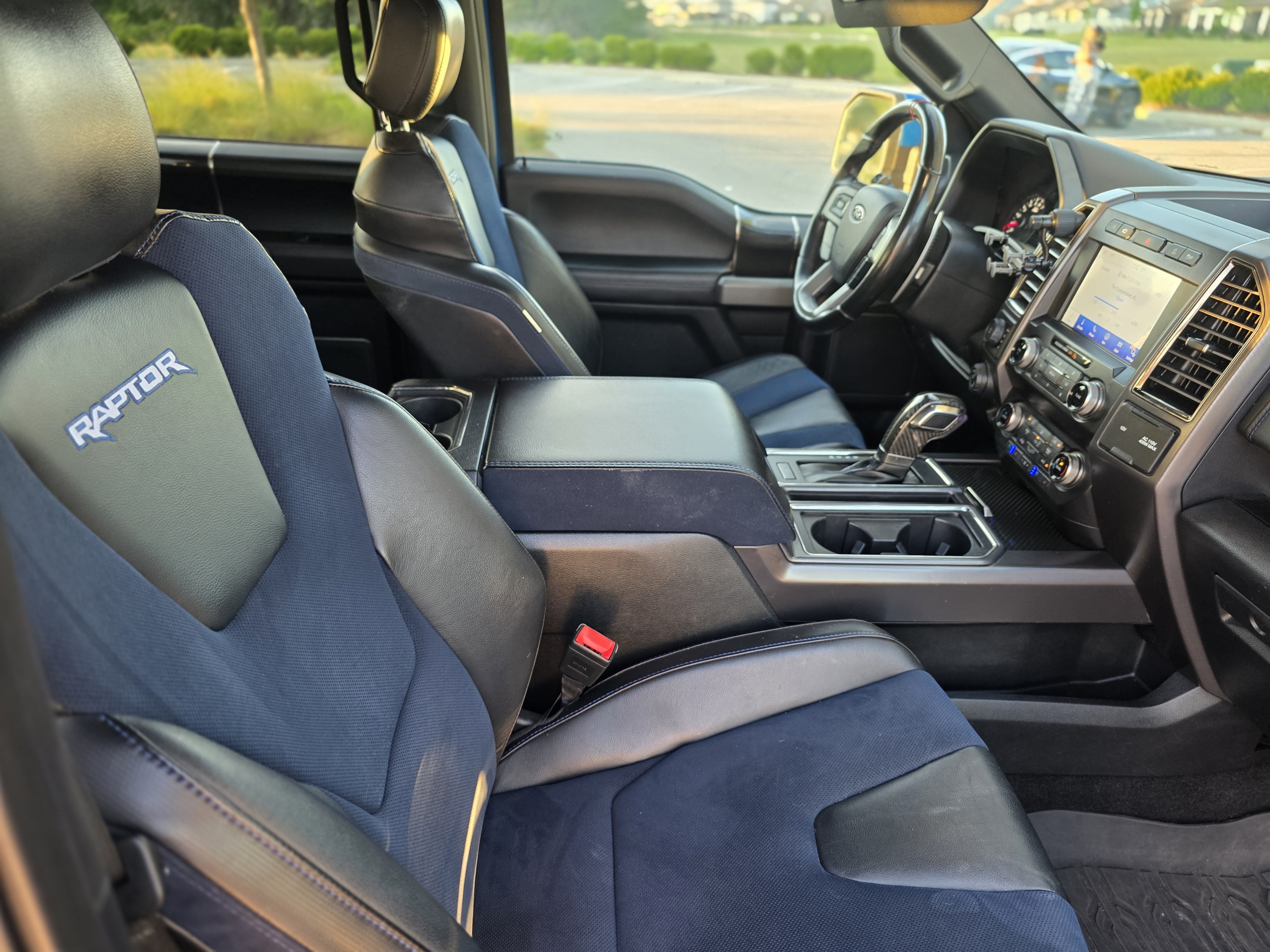 Used 2020 Ford F150 Raptor w/ Equipment Group 802A Luxury AWD/4WD image 10