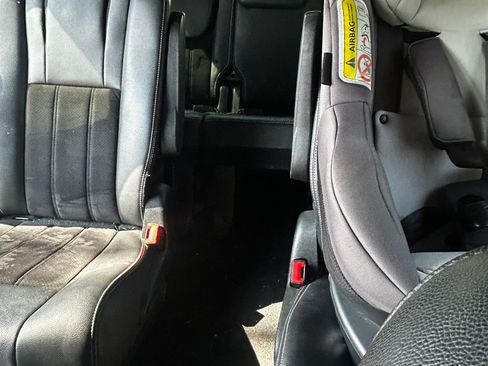 Used 2017 Dodge Grand Caravan SXT image 24