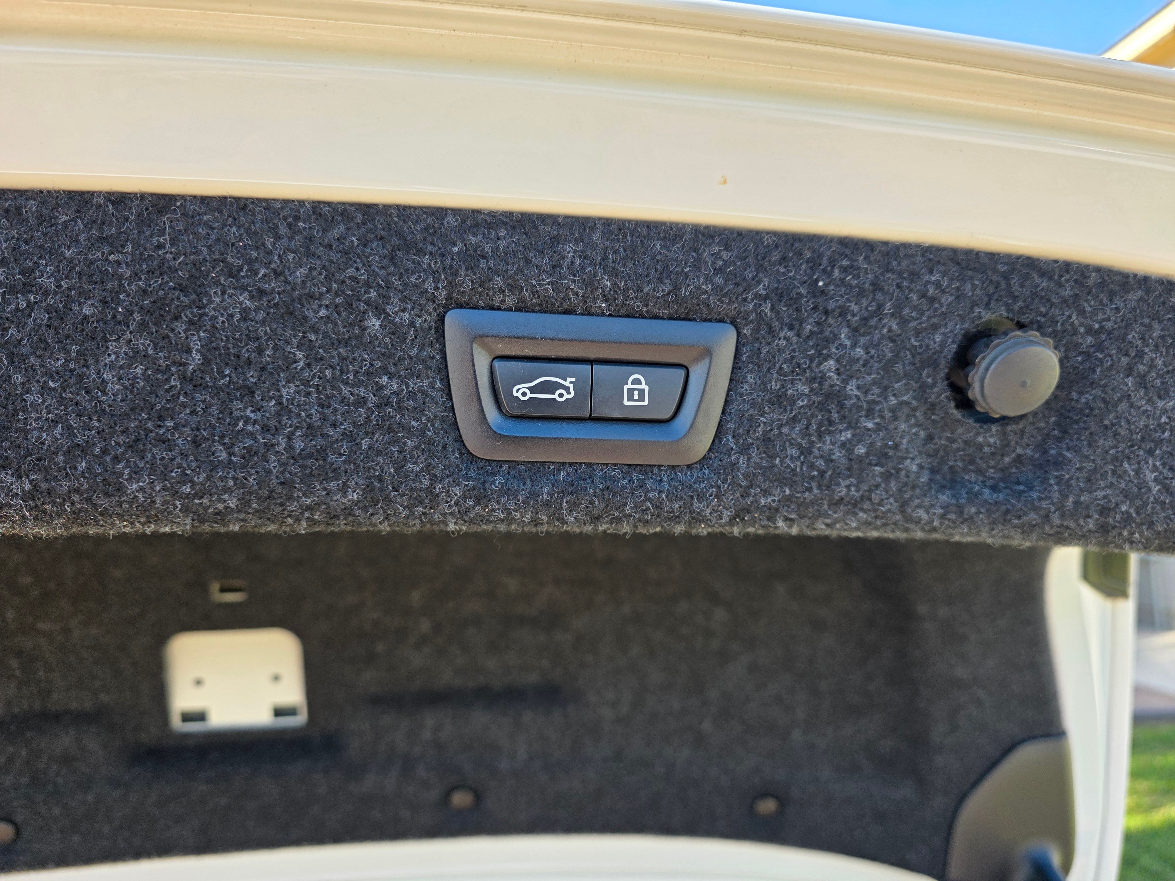 Used 2019 BMW 530i w/ Convenience Package RWD image 24
