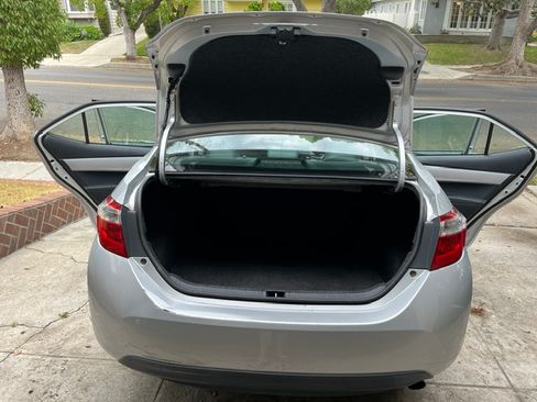 Used 2015 Toyota Corolla LE FWD image 17