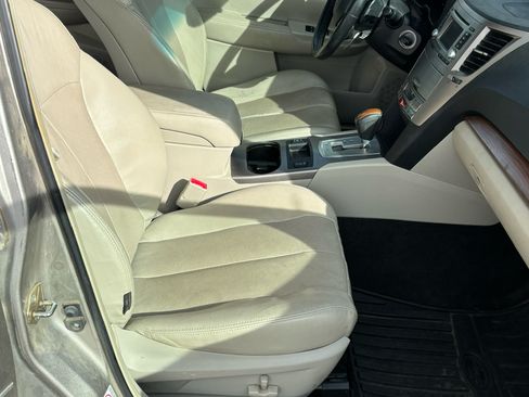 Used 2014 Subaru Outback 2.5i Limited w/ Moonroof Package image 6