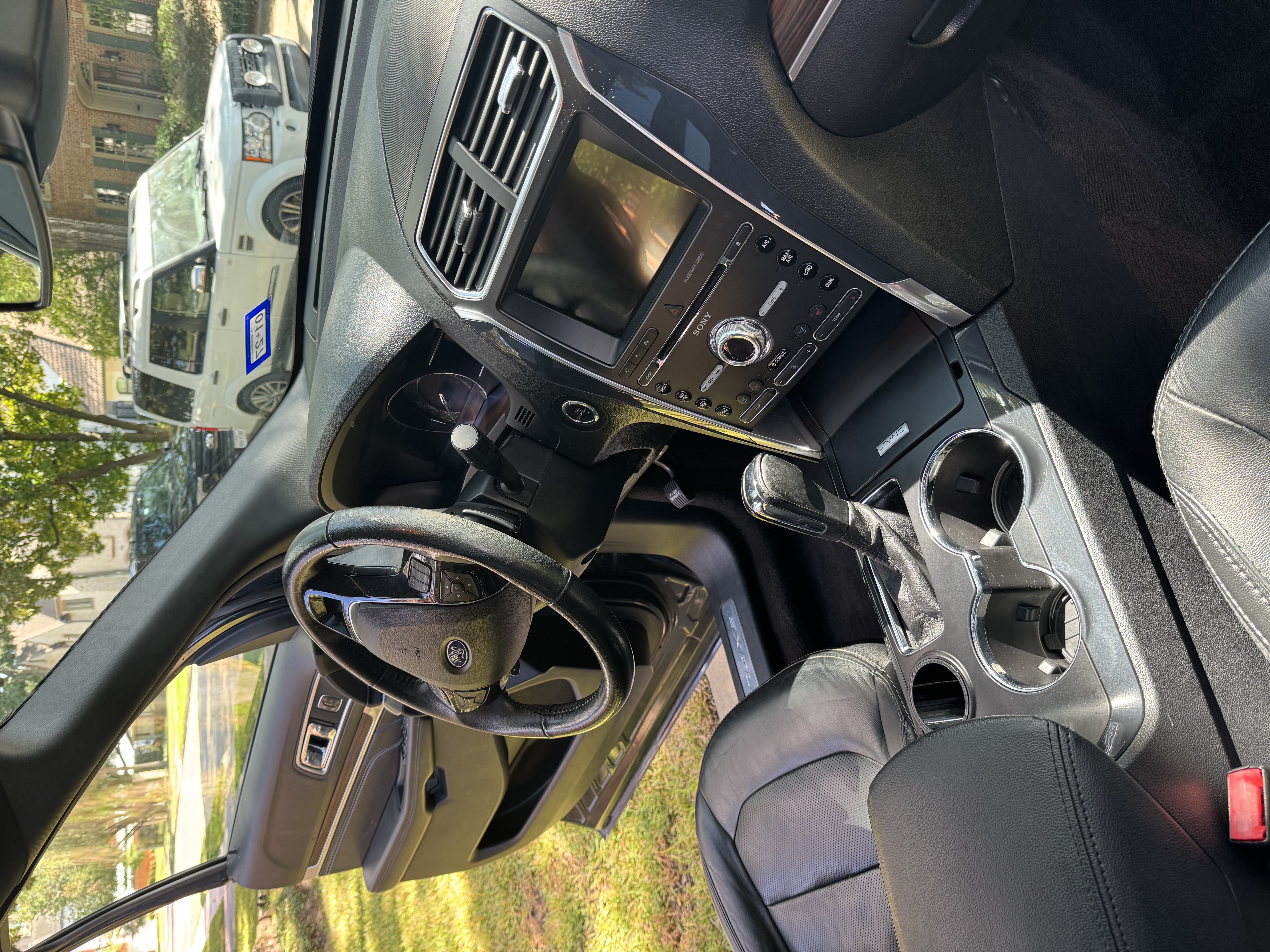 Used 2017 Ford Explorer Limited w/ Equipment Group 301A FWD image 11