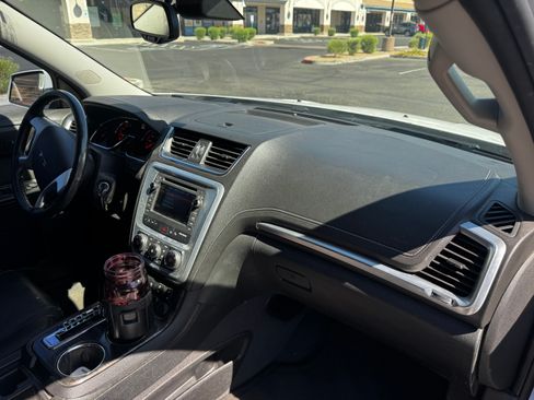 Used 2017 GMC Acadia Limited SLT FWD image 11