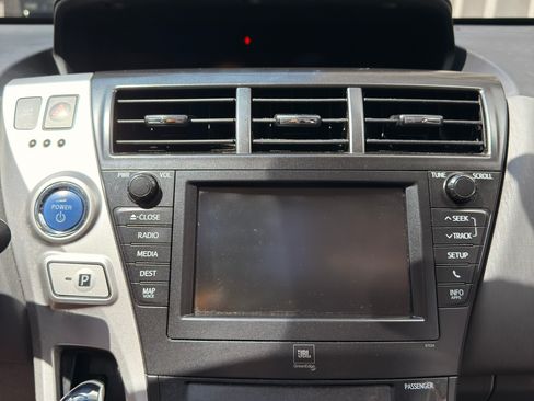 Used 2013 Toyota Prius V Five image 15