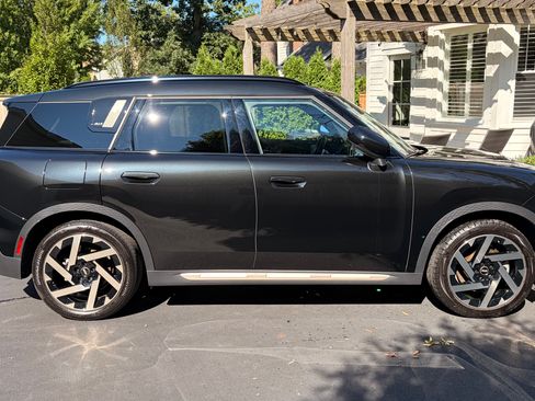 Used 2025 MINI Cooper Countryman SE w/ Comfort Package Max AWD/4WD image 5