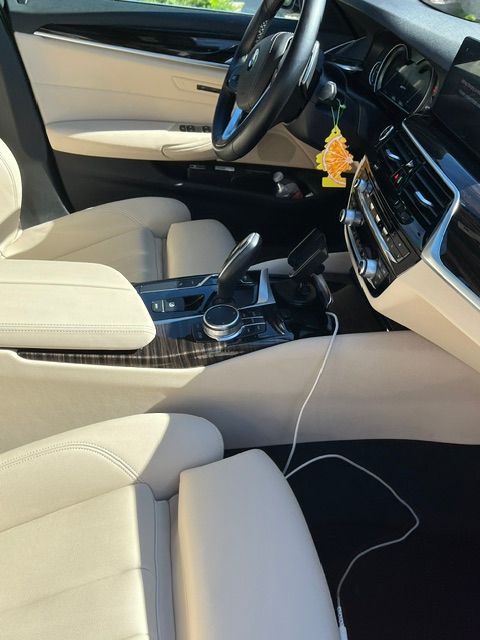 Used 2018 BMW 530e RWD image 12