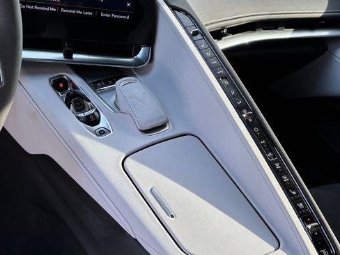 Used 2021 Chevrolet Corvette Stingray Preferred Conv w/ 2LT image 5