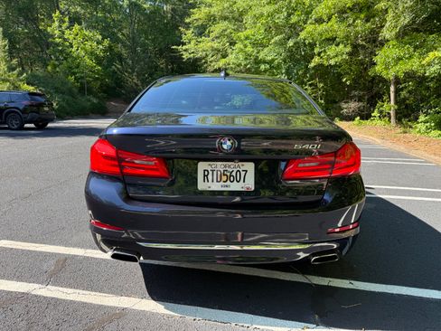 Used 2018 BMW 540i RWD image 9