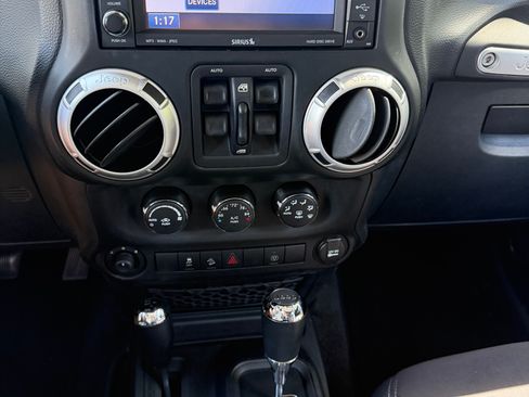 Used 2013 Jeep Wrangler Unlimited Sahara w/ Trailer Tow Group image 14