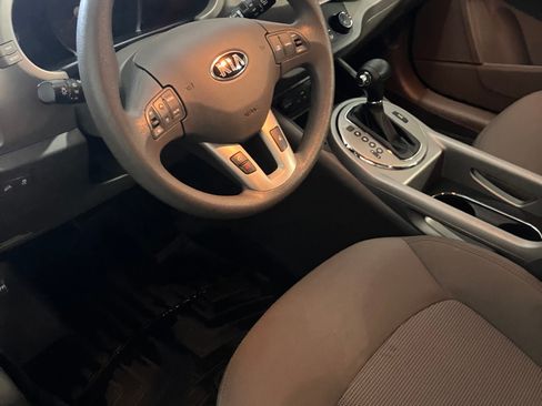 Used 2016 Kia Sportage LX image 13