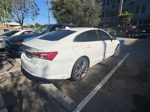 Used 2021 Chevrolet Malibu LT FWD image 5
