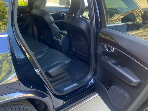 Used 2019 Volvo XC90 T5 Momentum w/ Advanced Package image 22