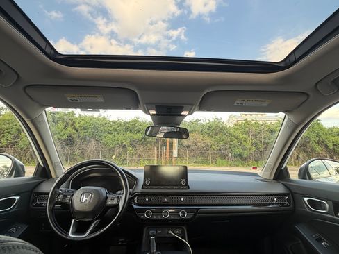 Used 2022 Honda Civic EX-L image 2