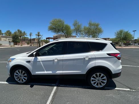 Used 2017 Ford Escape Titanium FWD image 5