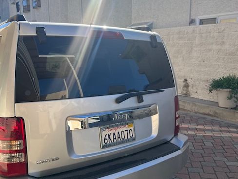 Used 2010 Jeep Liberty Limited w/ Trailer Tow Class III Group image 11