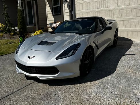 Used 2015 Chevrolet Corvette Stingray Coupe image 6